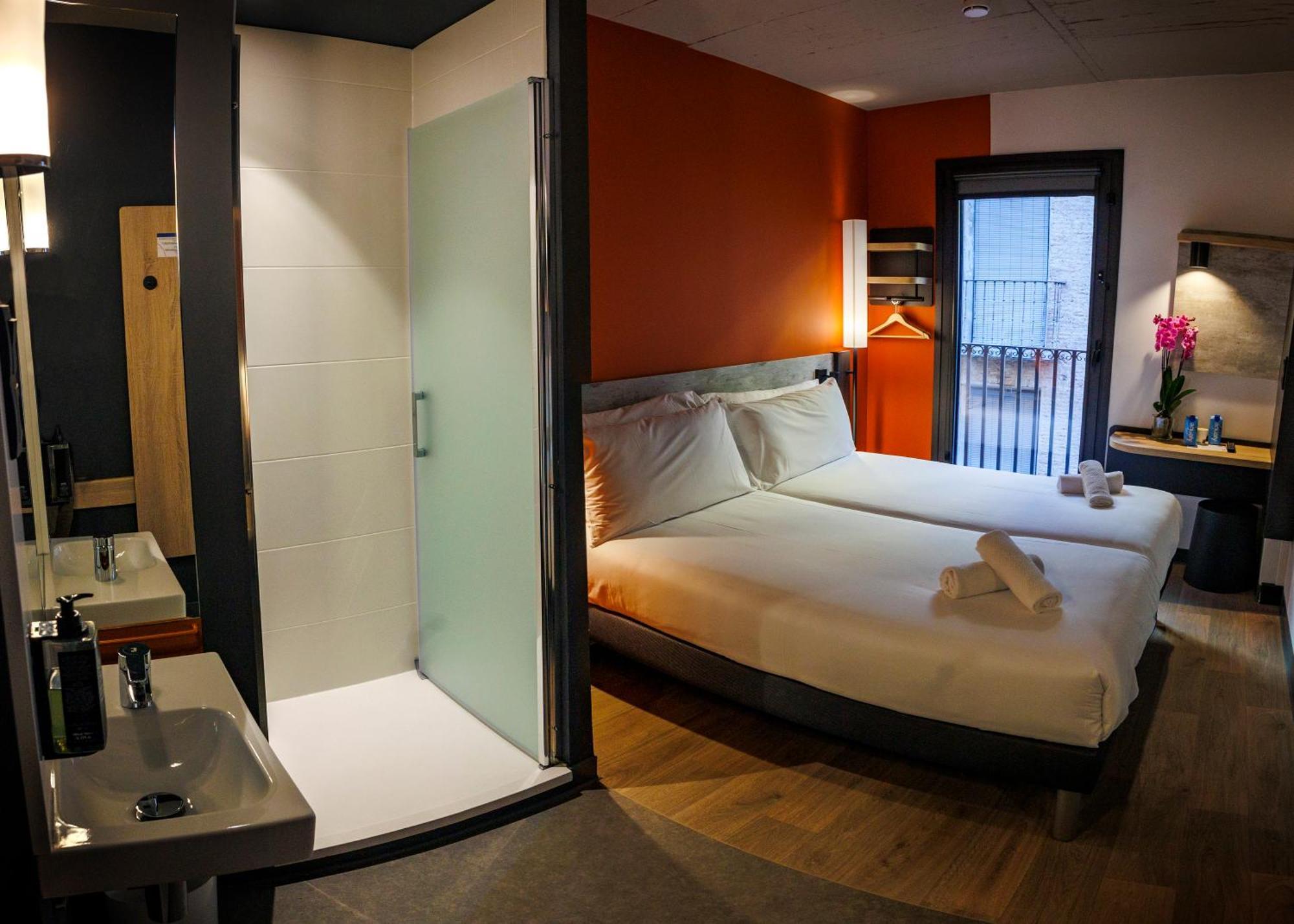 Ibis Budget Logrono Centro Esterno foto