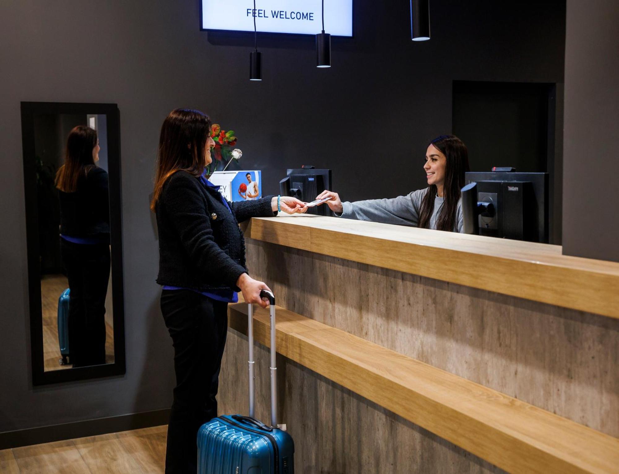 Ibis Budget Logrono Centro Esterno foto