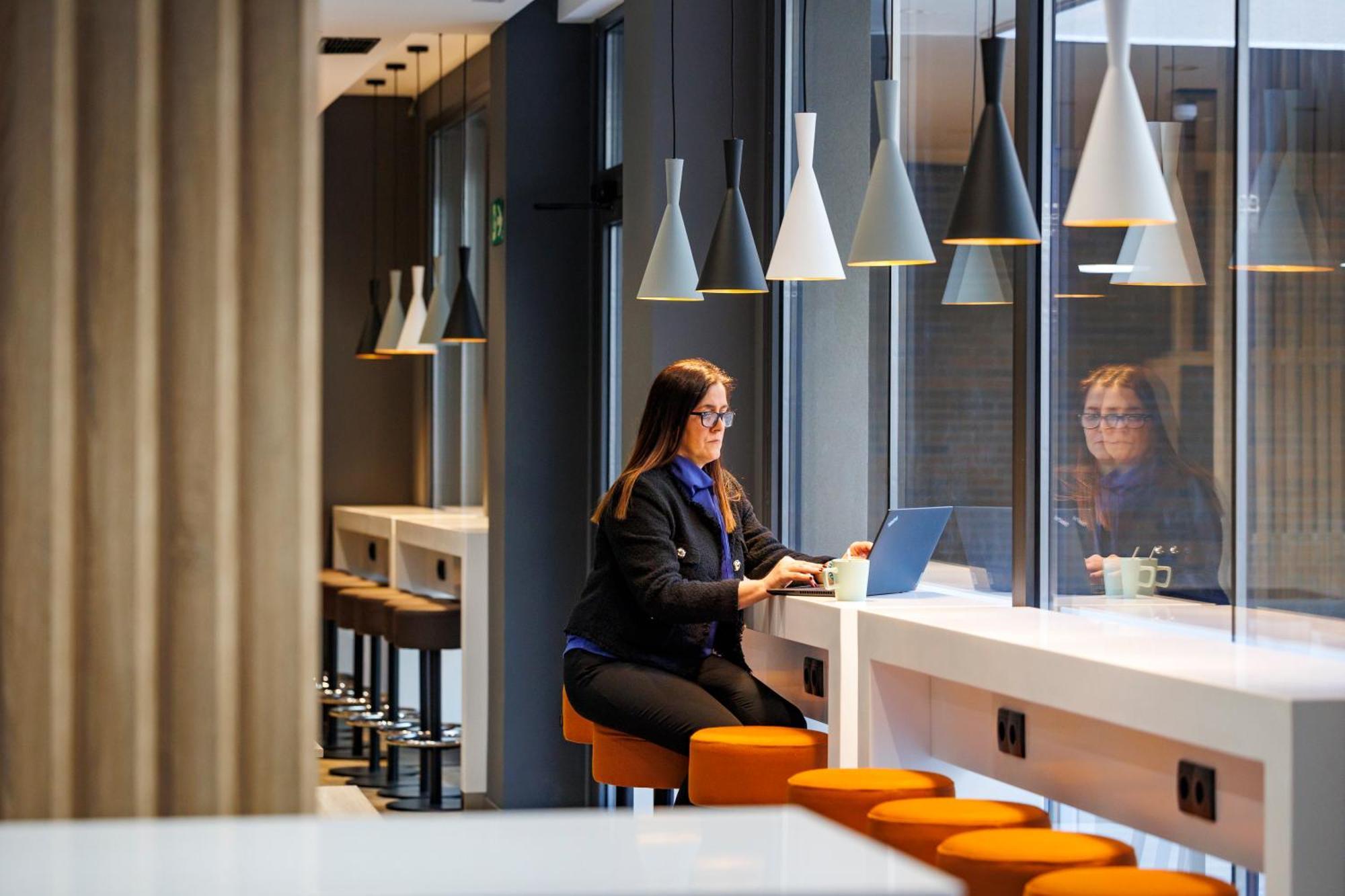 Ibis Budget Logrono Centro Esterno foto
